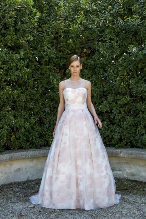 Tessuto goffrato in seta