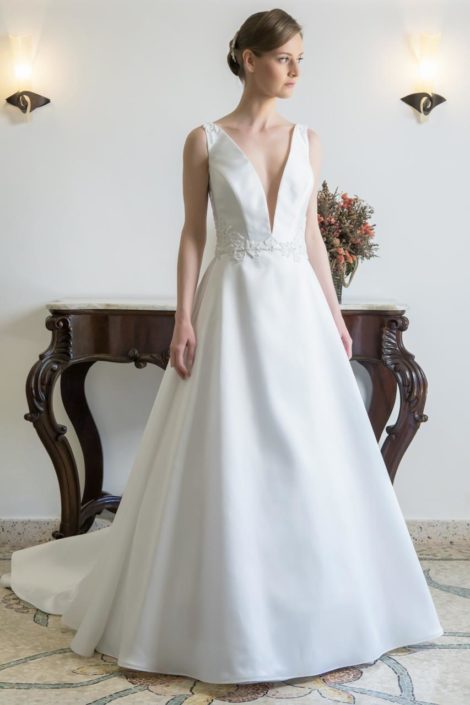 abito in mikado di seta