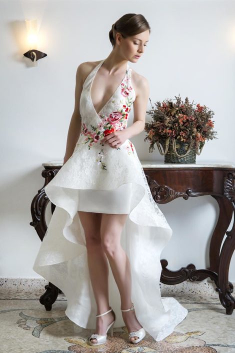 abito per sposa con gonna corta