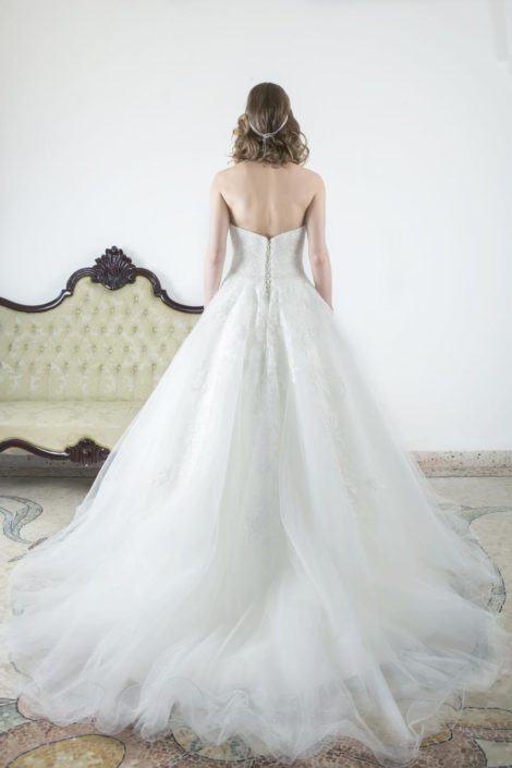 corpino da sposa ricamato