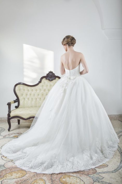 abito decolletè a cuore